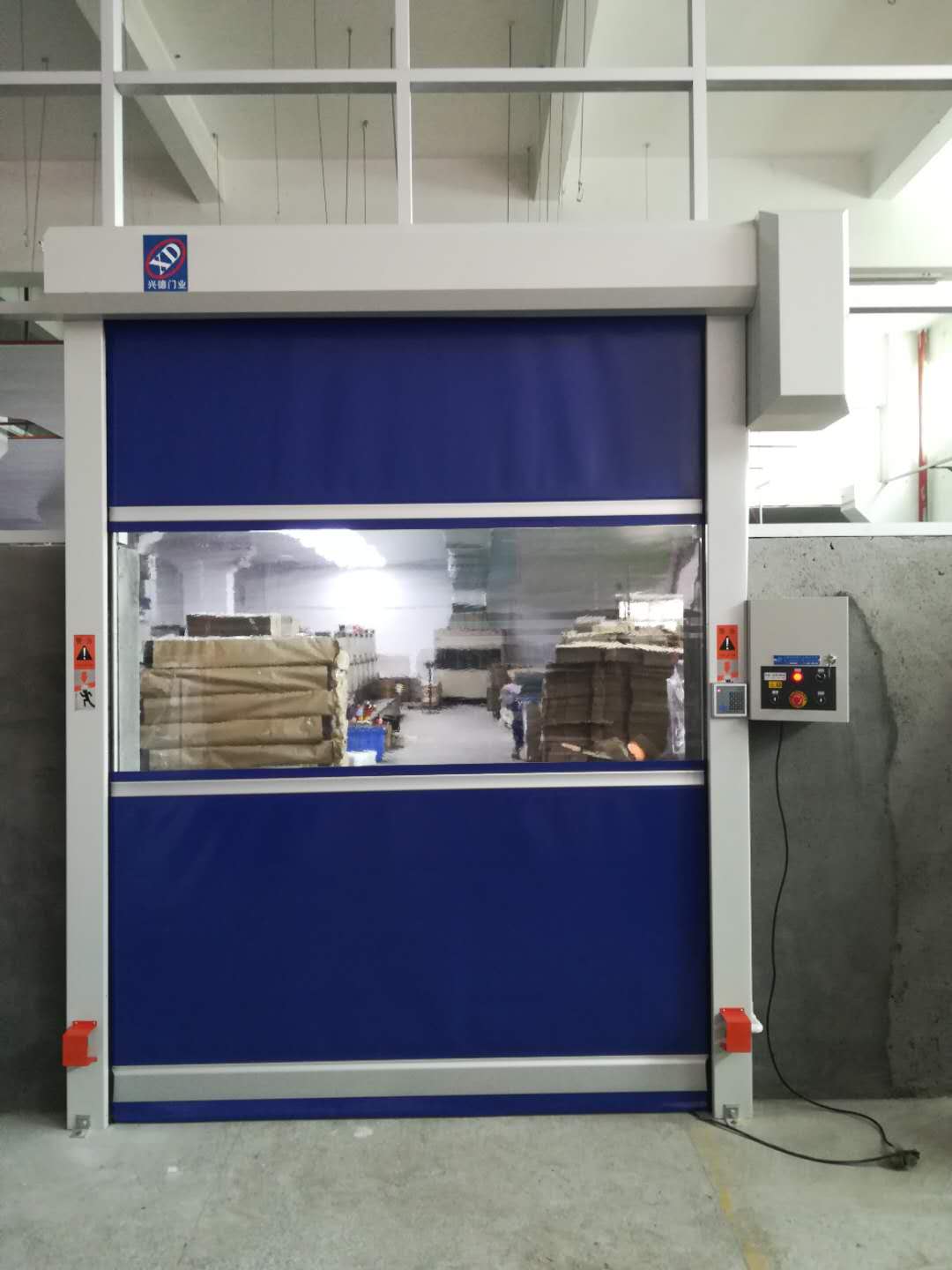 佛山高速卷簾門溫度過高的原因是什么？該如何呢？